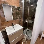 아파트 La Terrasse Abritee Et Son 낭시